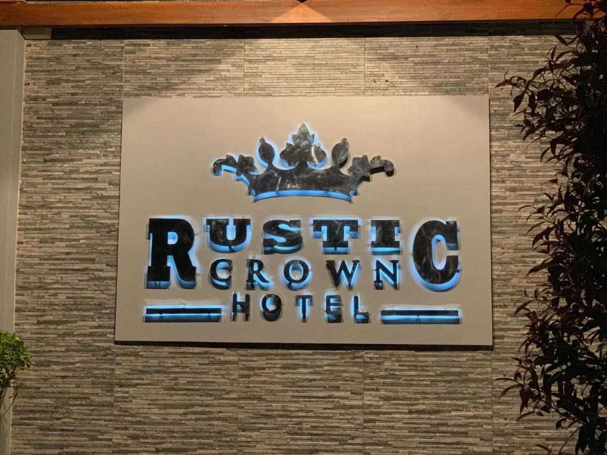 Rustic Crown Hotel Alaminos Extérieur photo